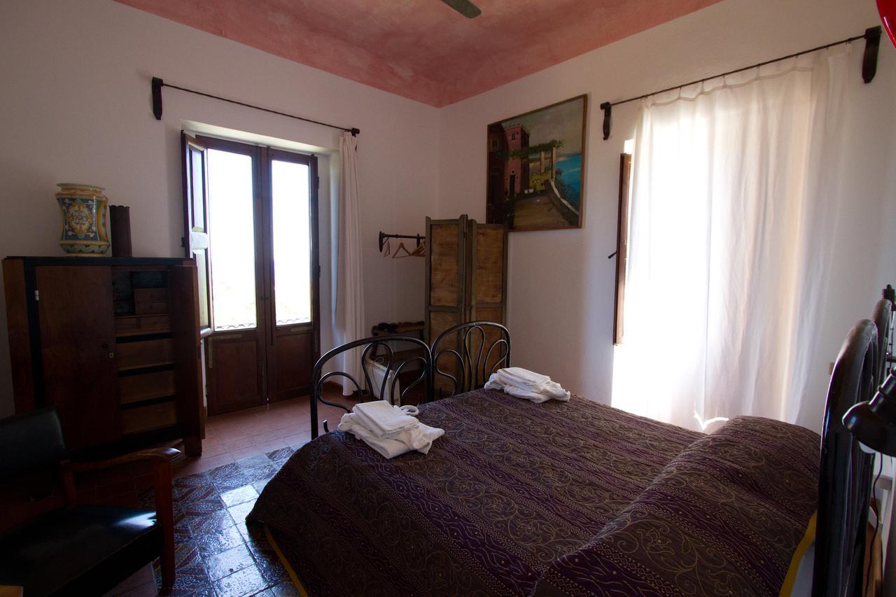 La Locanda Del Barbablu Стромболи Экстерьер фото